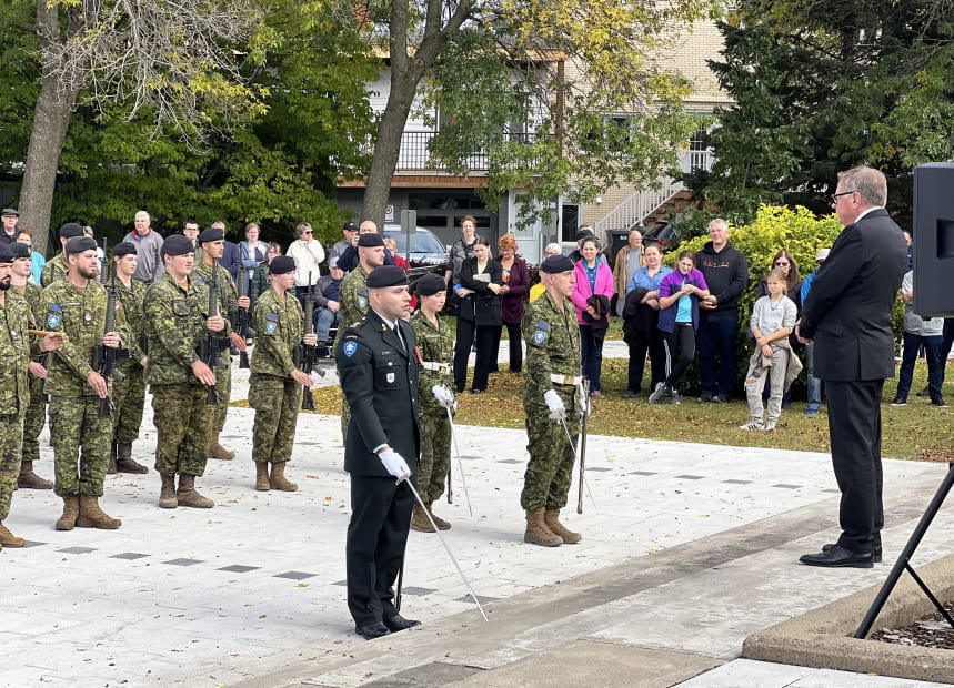 Former d’«excellents citoyens» par la vie militaire