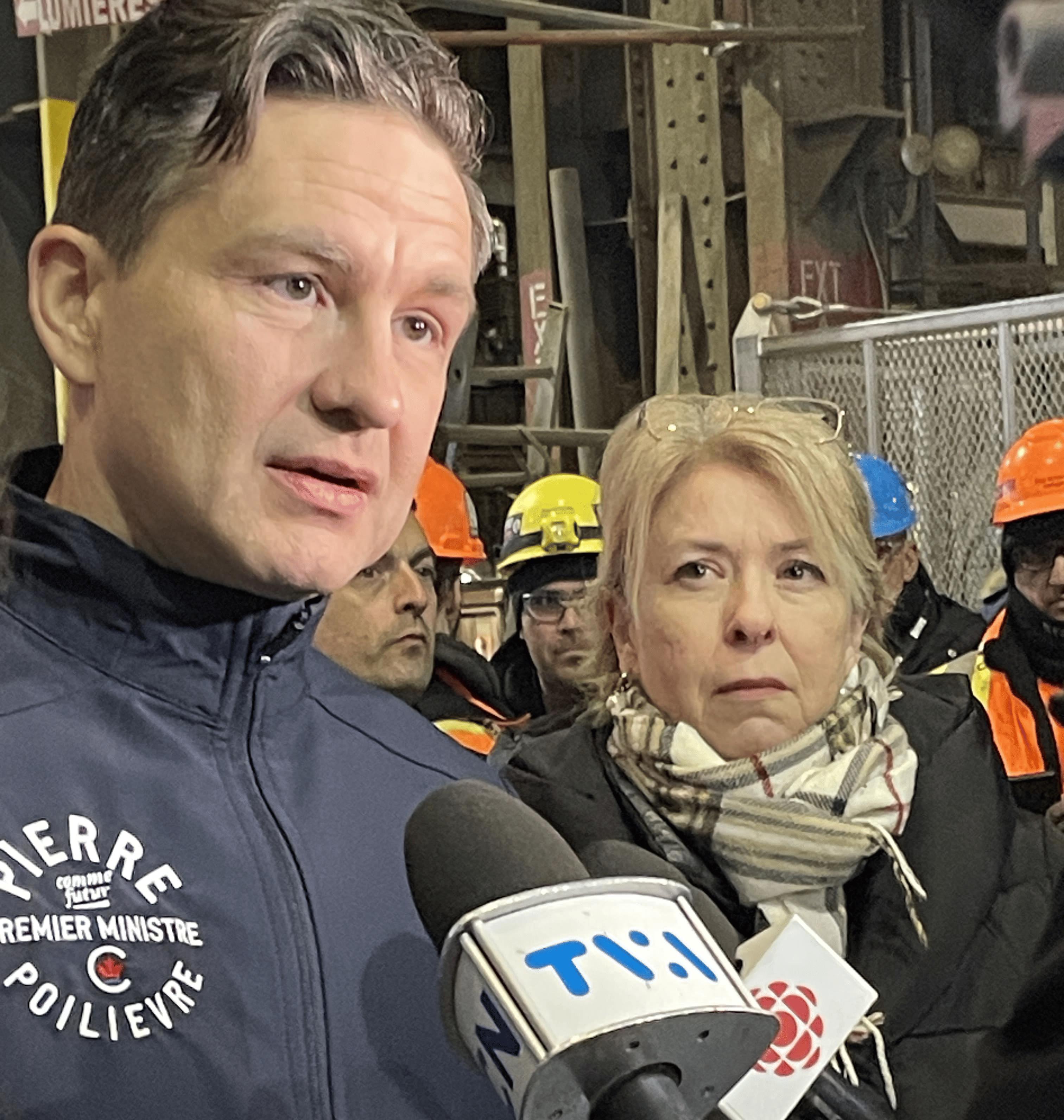 Pierre Poilièvre s’arrête au Chantier Davie